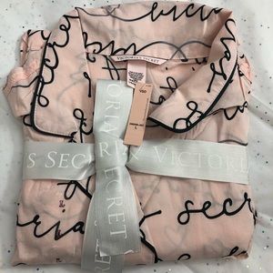 Victoria’s Secret Lightweight shorts Pajama Set       Size Large Pink